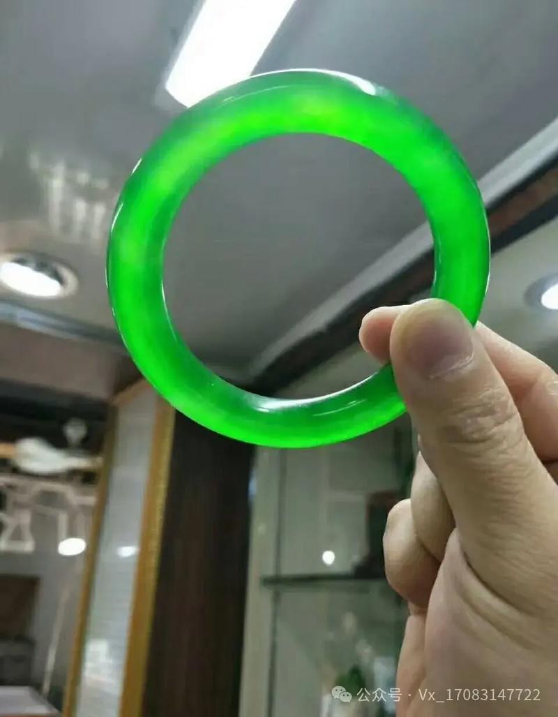 純天然緬甸翡翠玉手鐲精品推薦 紫羅蘭飄淺綠翠，溫潤綻放自然華彩